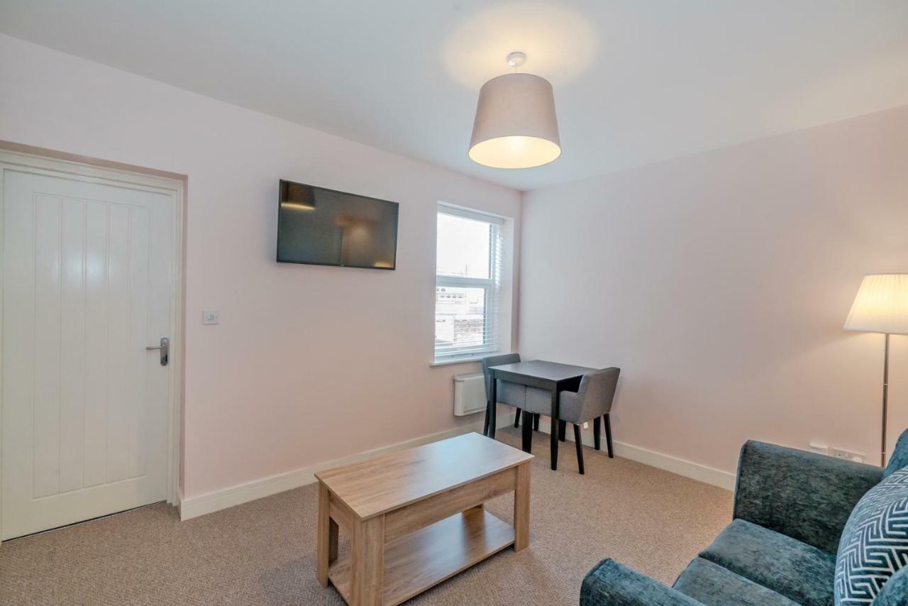 Cannock Hotel Apartments Luaran gambar